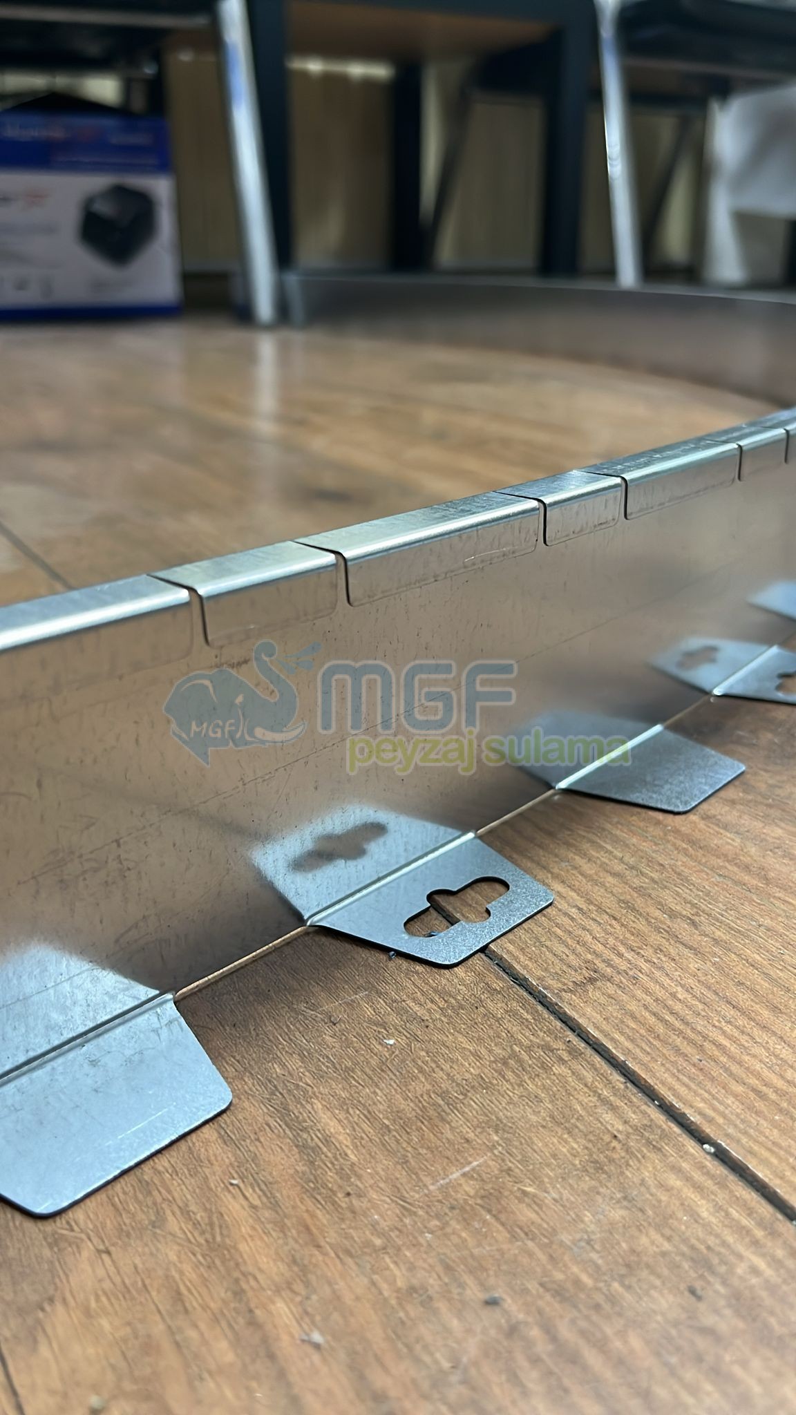 Mgf 20 Metre (2mtx10Boy) Kalın Görünüm Esnek Kesik Galvaniz Bordür Ayraç-Bahçe Sınırlayıcı-Çim Ayırıcı - Görsel 4
